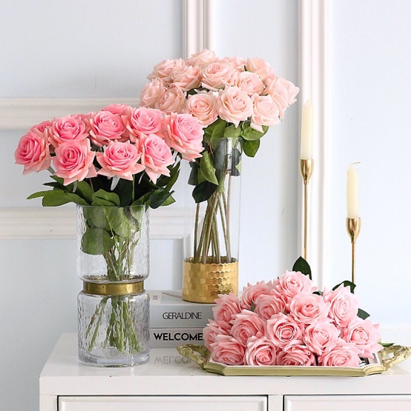 Bình hoa giả trang trí phòng khách