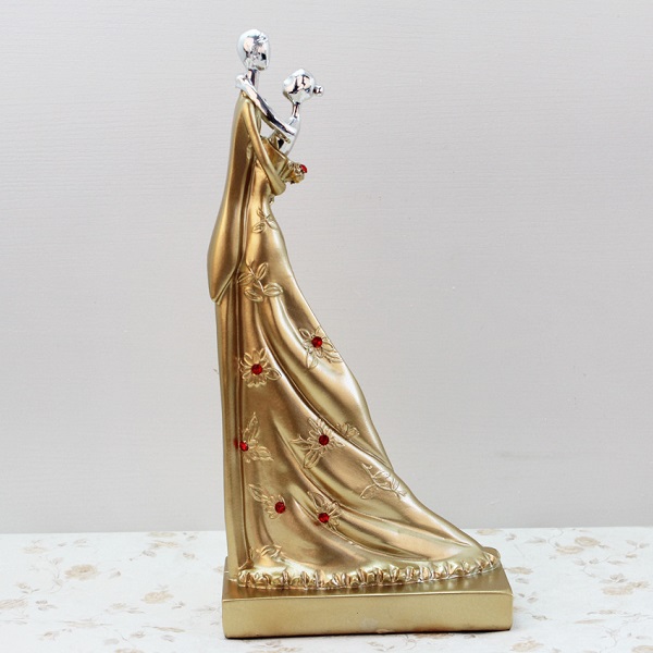 Tượng khiêu vũ vàng 02