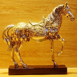 Ngựa vàng trang trí phong thuỷ (hết)