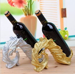 Kệ đựng rượu cổ điển hình 2 trái tim 