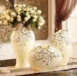 Bộ bình sứ in hoa cao cấp 01