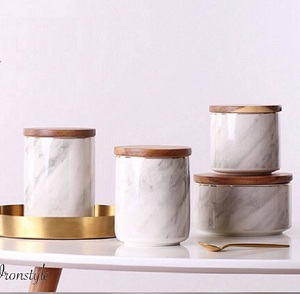 Bộ hũ đựng đồ bằng sứ nắp gỗ 