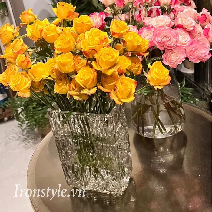 Cửa hàng bán lọ cắm hoa thủy tinh để bàn đẹp sang trọng