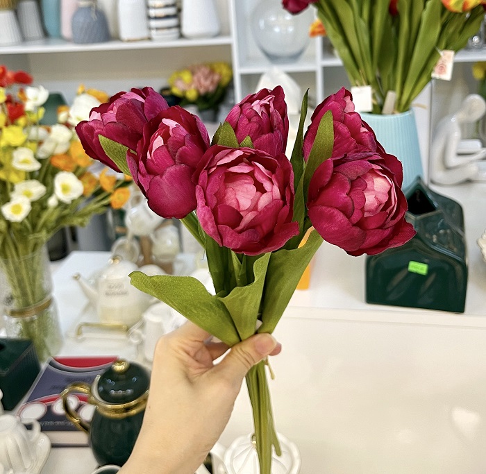 Hoa tulip vải đẹp trang trí nội thất