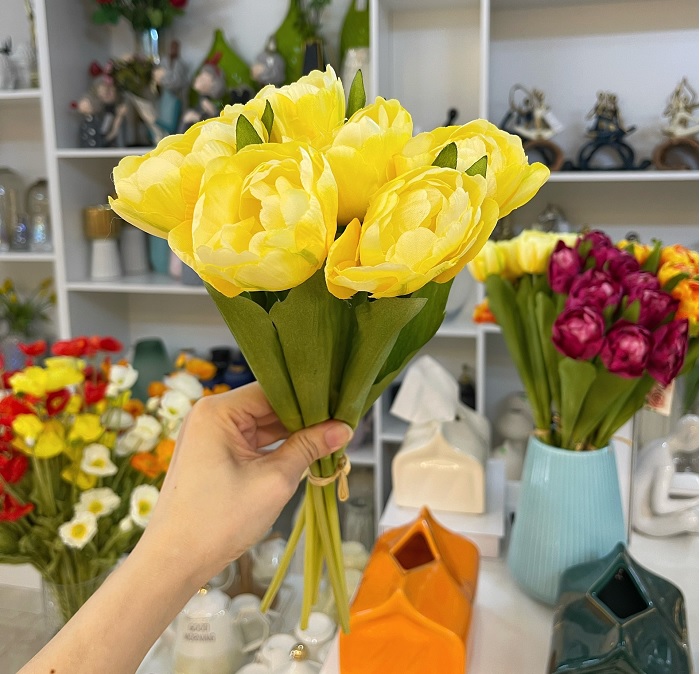 Hoa tulip vải màu vàng trang trí đẹp cao cấp