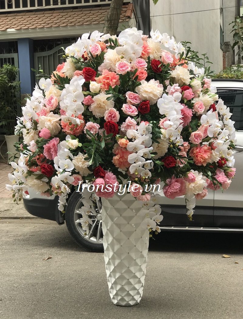 Bình hoa vải lụa lớn trang trí sảnh sang trọng cao cấp