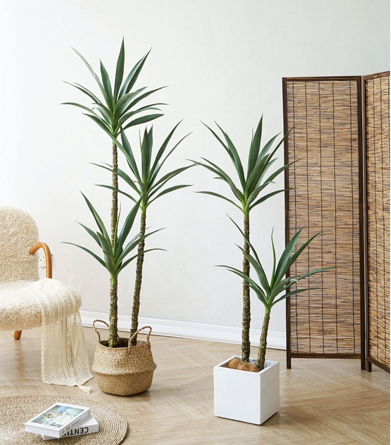 Chậu cây dứa phát tài giả trang trí nhà đẹp giống thật