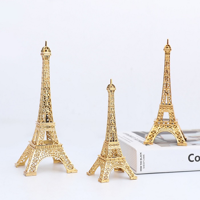 Tượng tháp Eiffel kim loại vàng trang trí nội thất