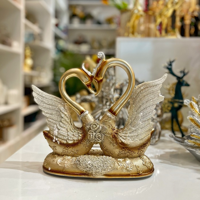 Tượng trang trí thiên nga trái tim