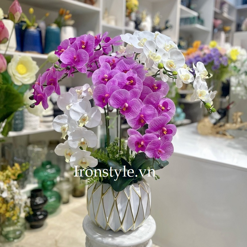 Chậu hoa lan hồ điệp giả 1 mặt tím gân để bàn