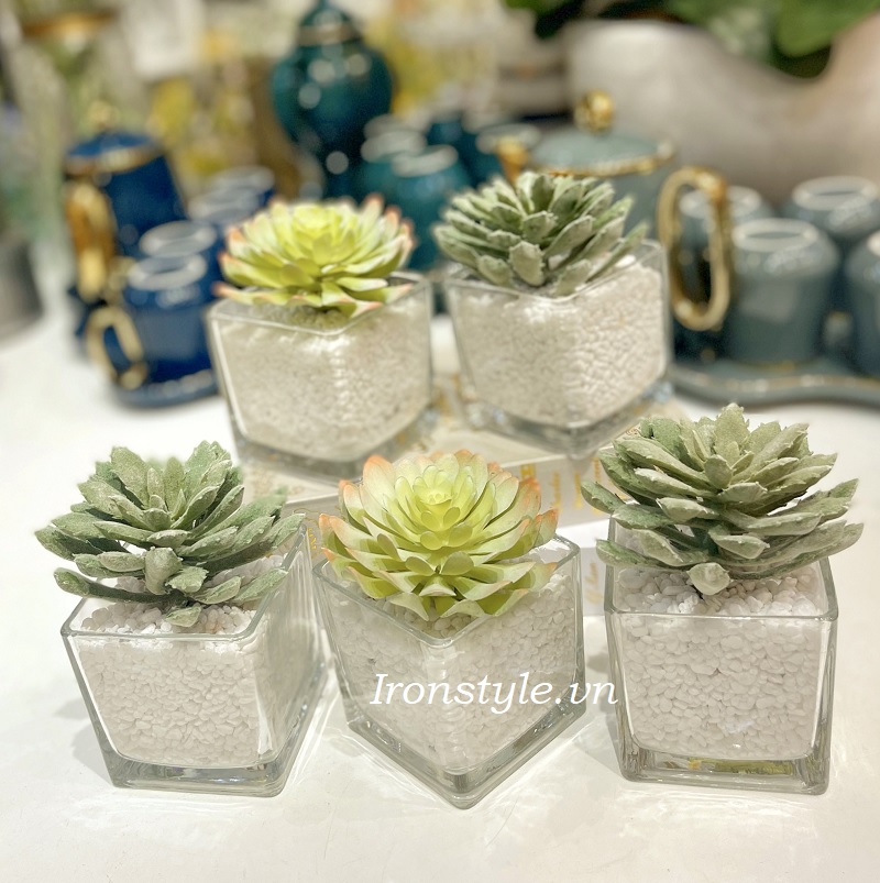 Bình hoa nhỏ sen đá giả để bàn 01