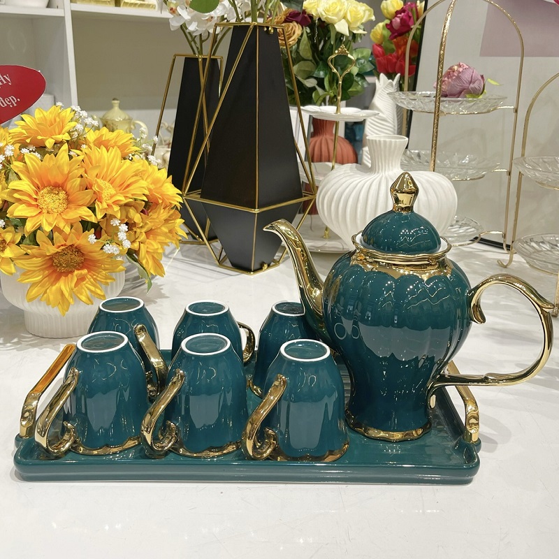 Bộ ấm trà sứ xanh miệng vàng 03